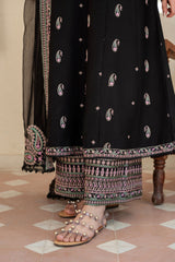 Elegant 3-Piece Embroidered Lawn Suit with Chiffon Dupatta