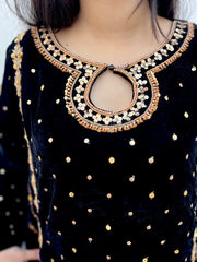Zardozi Handwork Pure Velvet Black 3pc Outfit