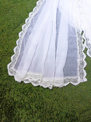 Elegant White Embroidered Net Dupatta with Scalloped Lace – Bridal & Formal Wear