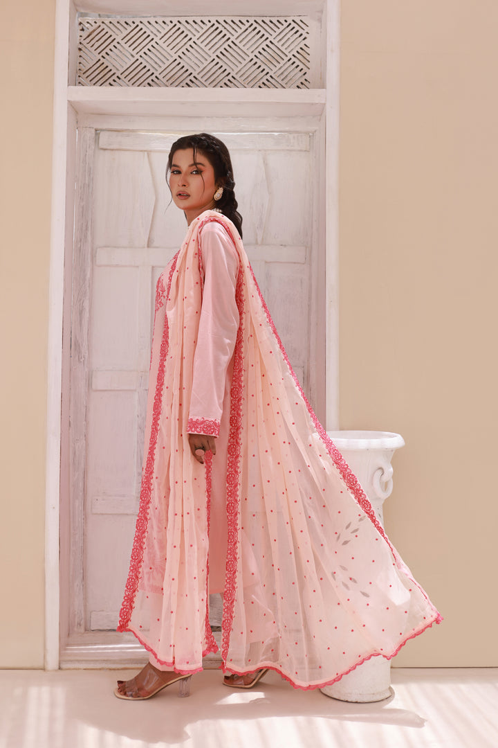 Embroidered Lawn 3pc Outfit with Chiffon Dupatta
