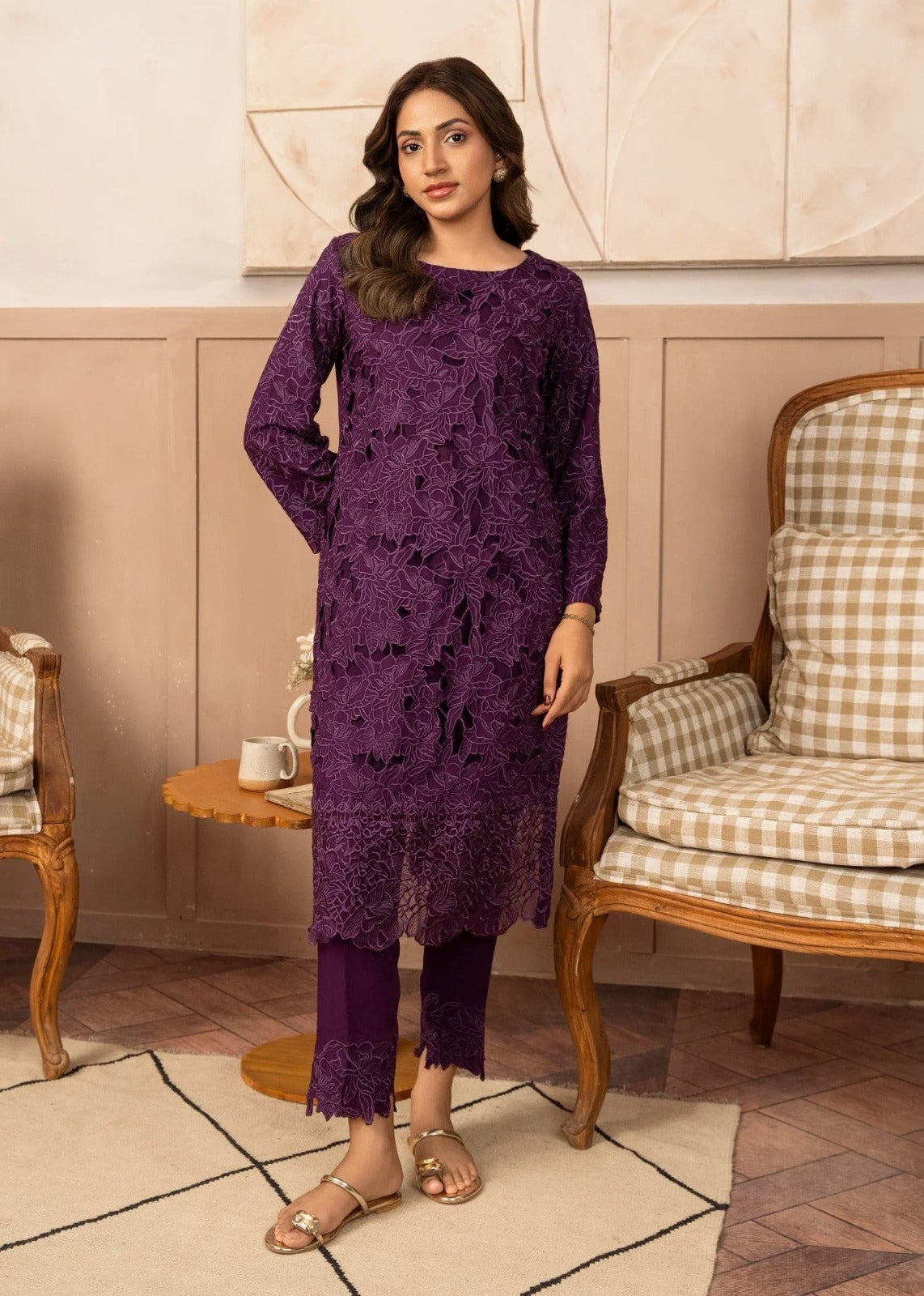 Winter Luxury 2-Piece – Laser-Cut Embroidered Purple Binder Set